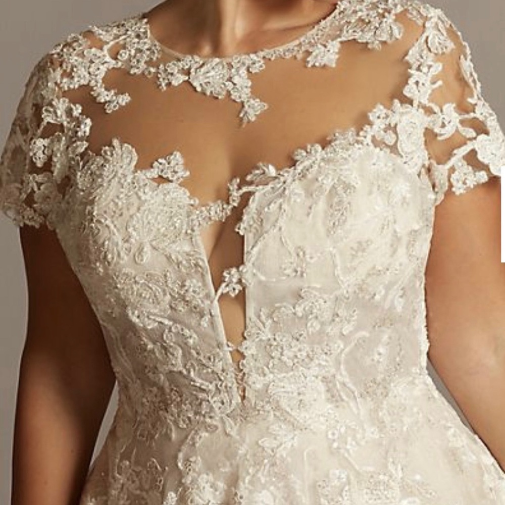 Oleg Cassini 8CWG833